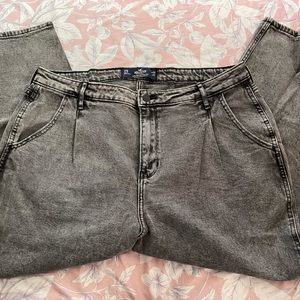 nwt mom jeans !